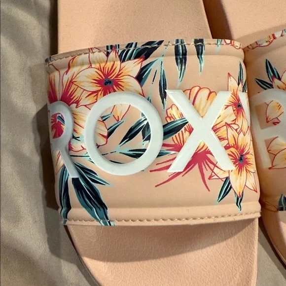 Roxy Tropical Floral Sandals - Cream and Pink - Picture 2 of 6